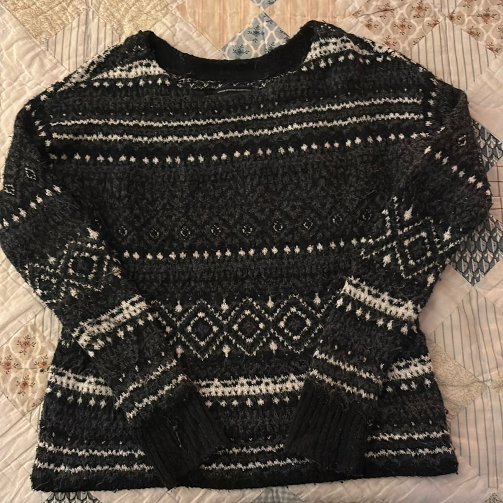 Women’s American Eagle Sweater